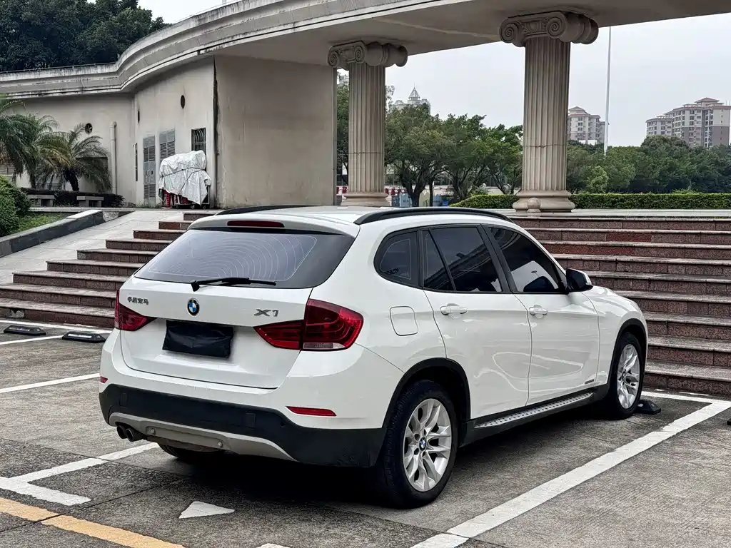 BMW X1 2016 — фото 9