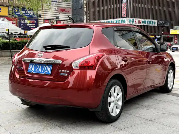 Nissan Tiida 2013