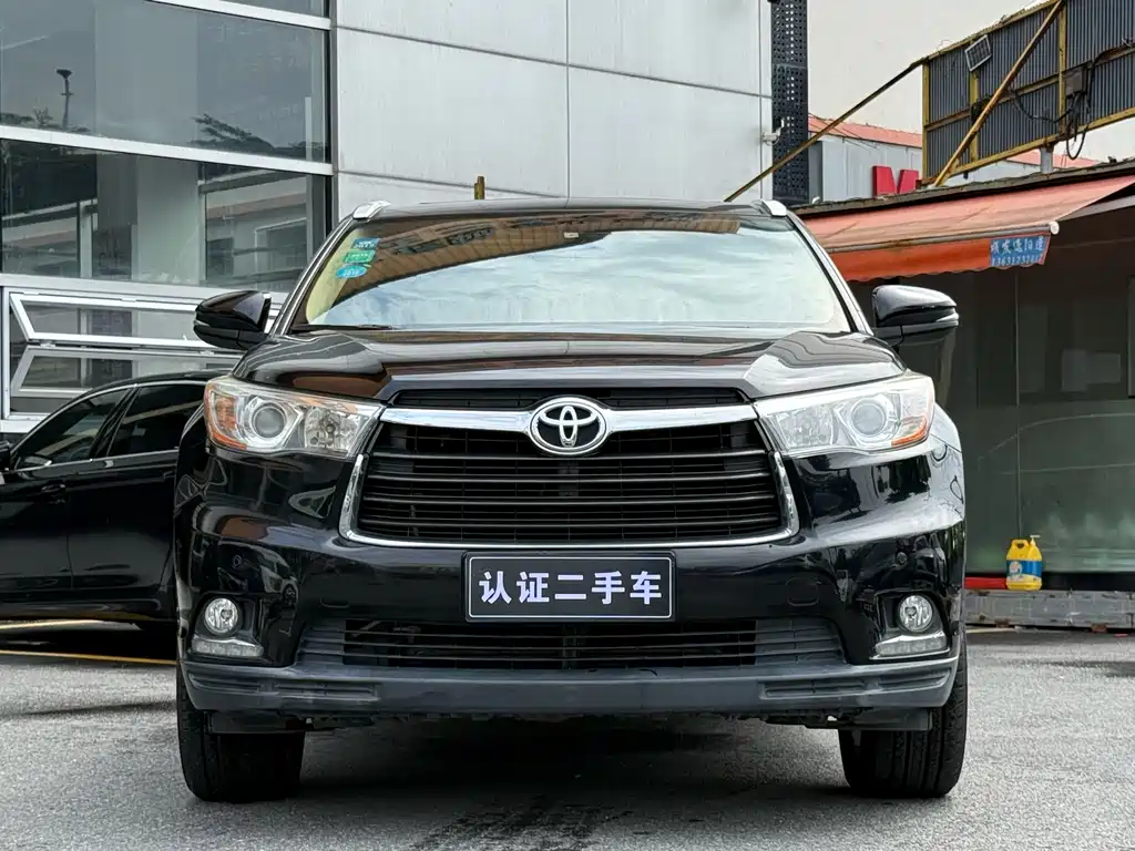 Toyota Highlander 2017 — фото 2