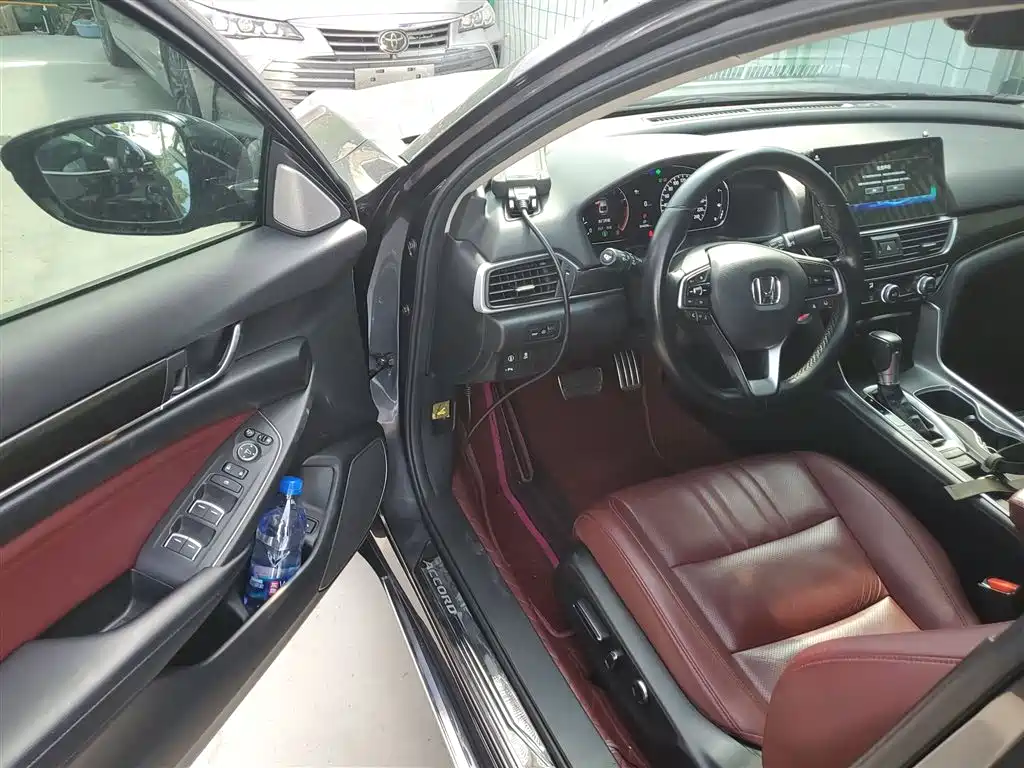 Honda Accord 2021 — фото 12