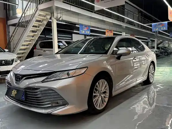 Toyota Camry 2019