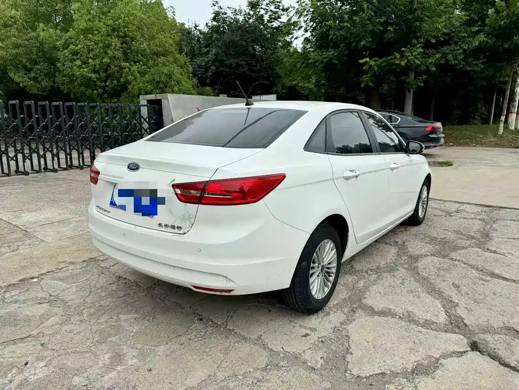 Ford Escort 2018