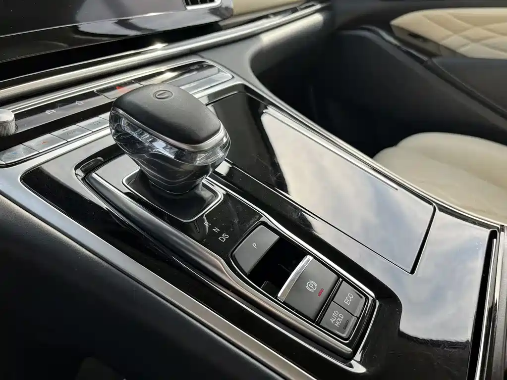 GAC Motor Trumpchi M8 2022 — фото 23