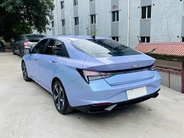Hyundai Elantra 2022