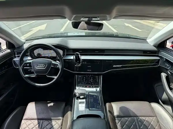 Audi A8 2021