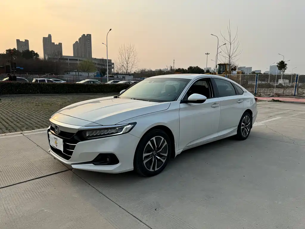 Honda Accord 2022 — фото 1