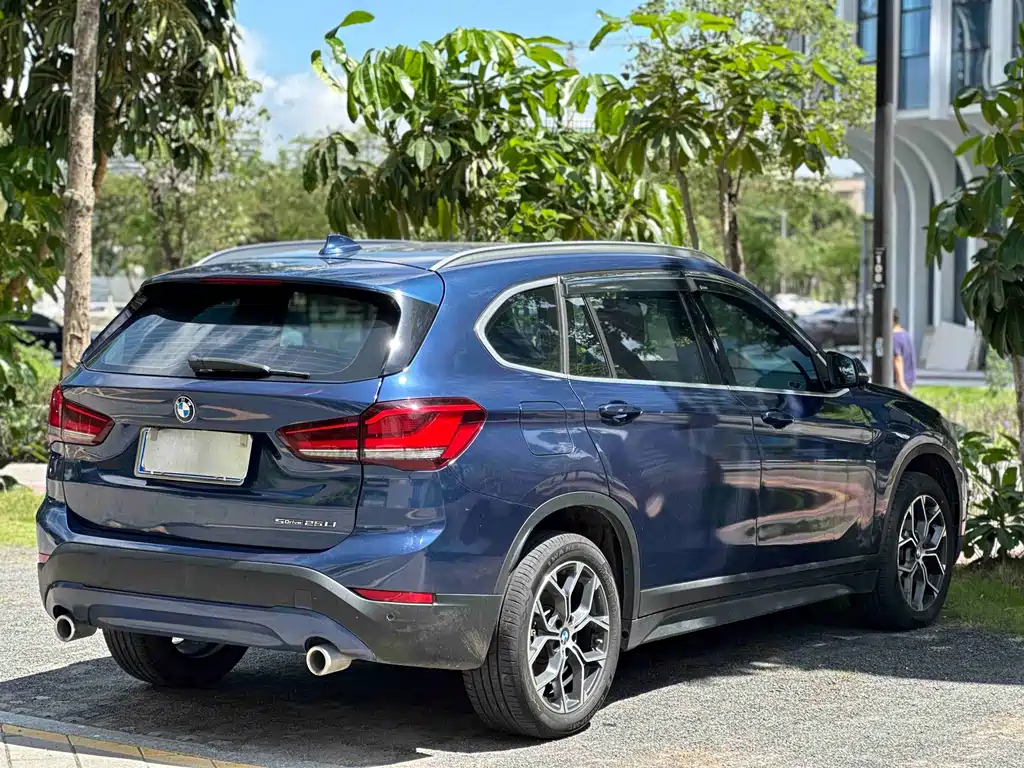 BMW X1 2021 — фото 17