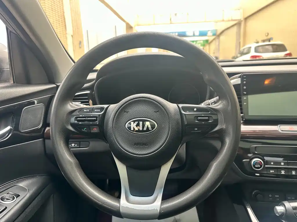 Kia K4 2015 — фото 11