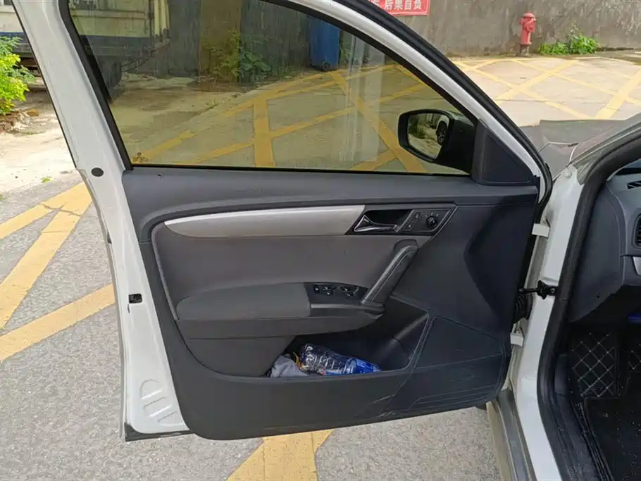 Volkswagen Gran Lavida 2015