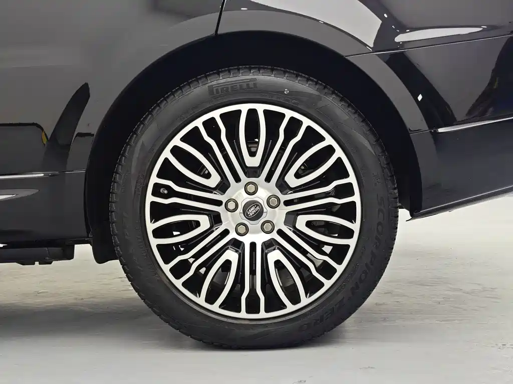 Land Rover Sport 2020 — фото 11