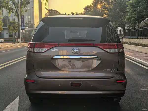 Toyota Previa 2012