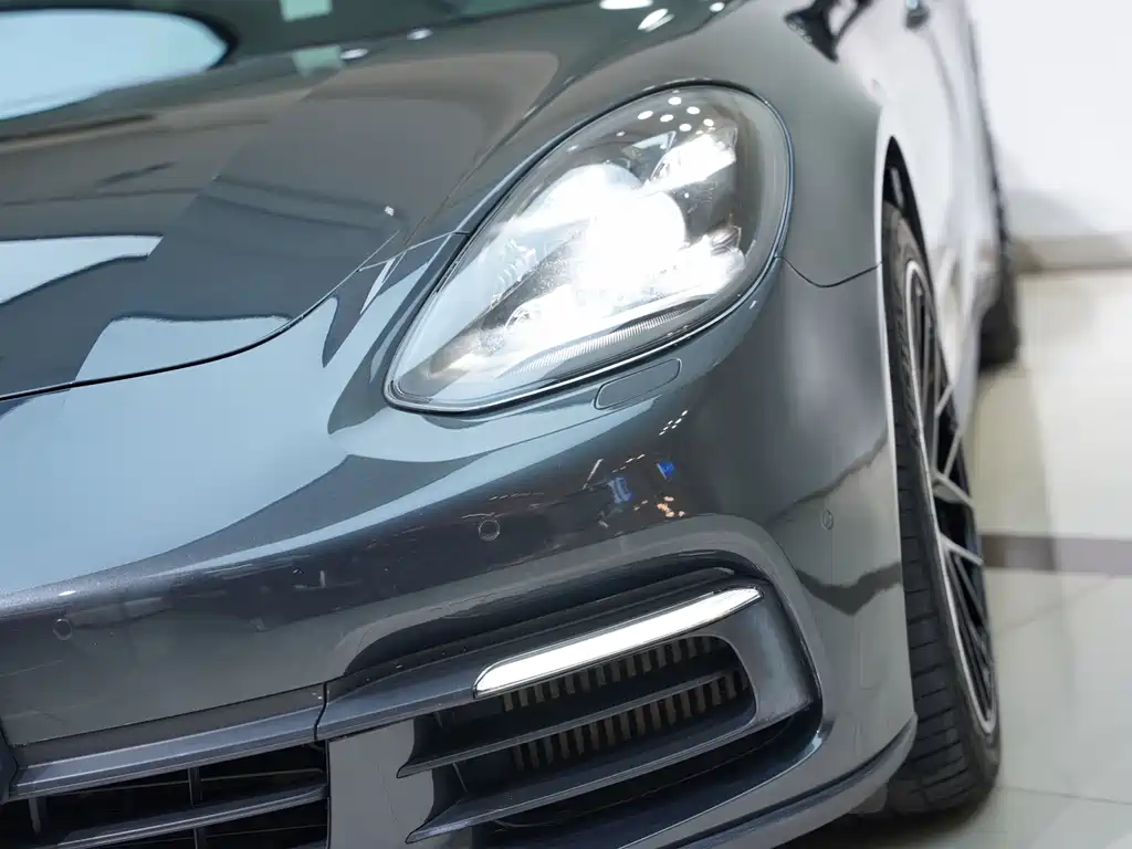 Porsche Panamera 2017 — фото 7