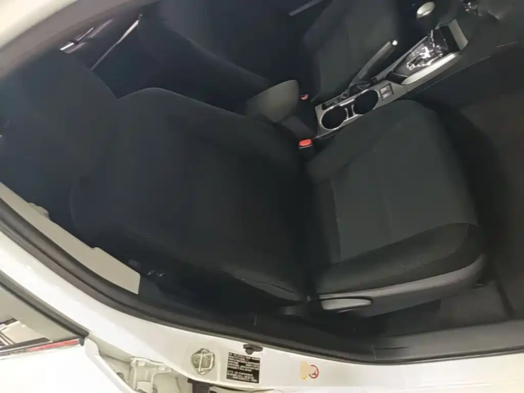 Toyota Corolla 2019 — фото 25