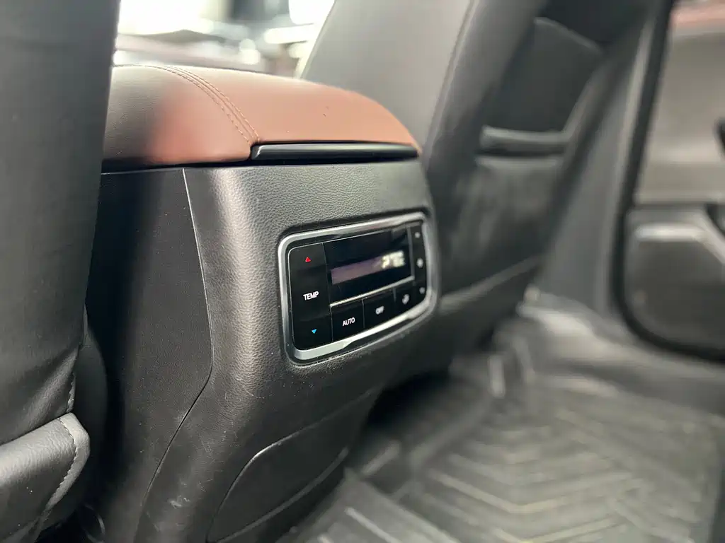 GAC Motor Trumpchi GS8 2018 — фото 27