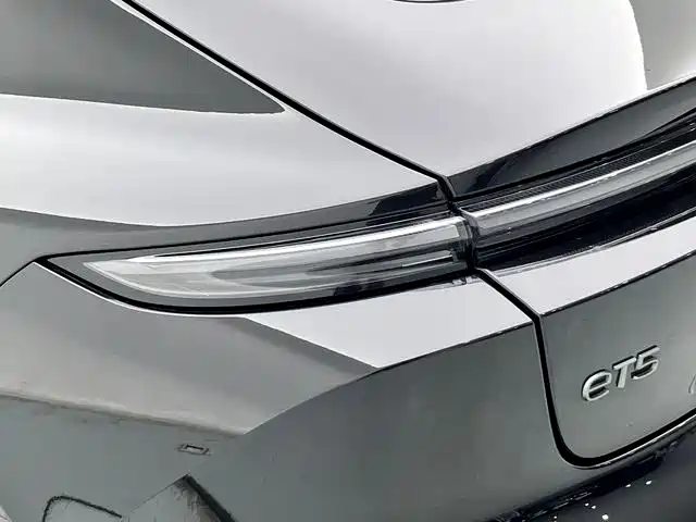 NIO ET5 2022 — фото 10