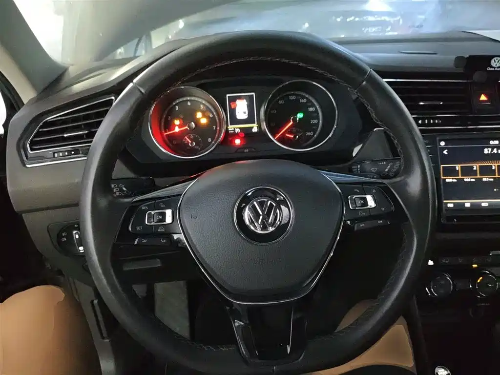Volkswagen Tiguan L 2018 — фото 3