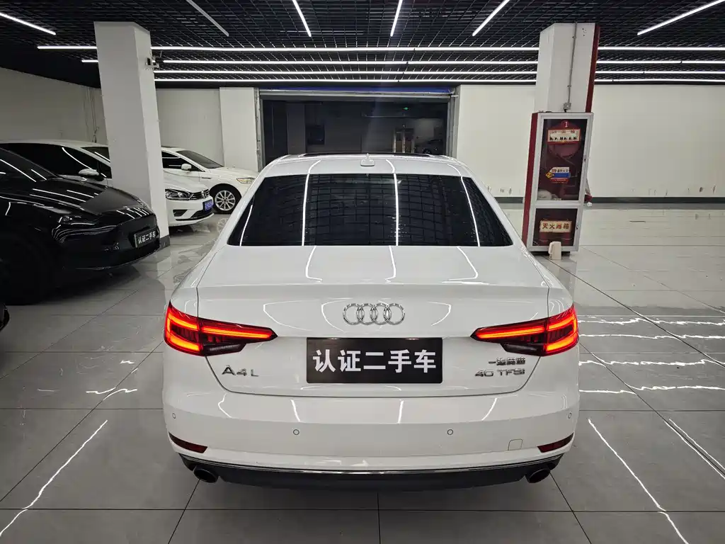 Audi A4L 2018 — фото 4