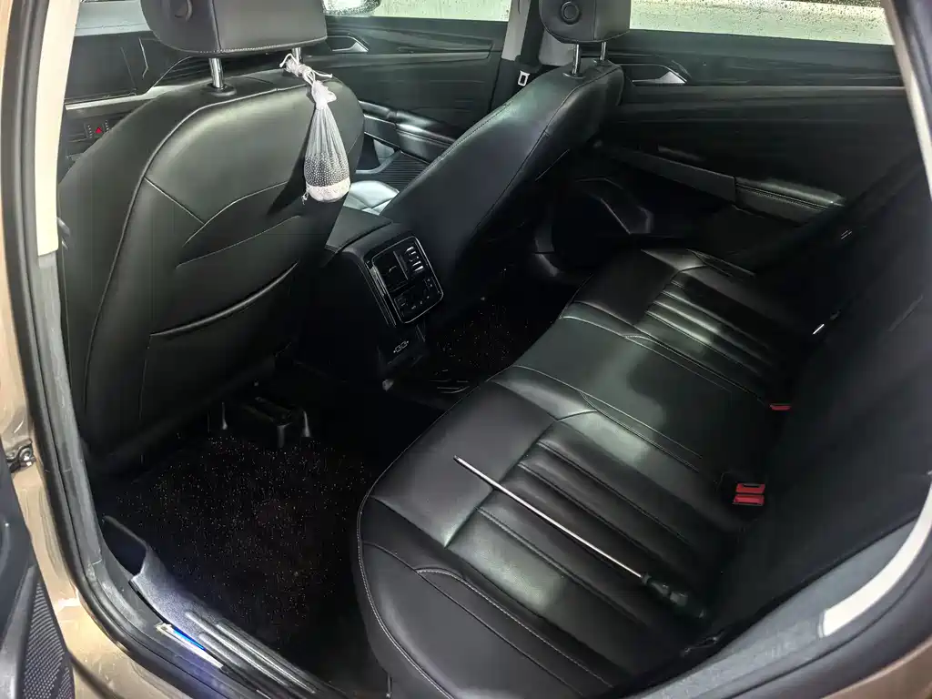 Volkswagen Passat PHEV 2020