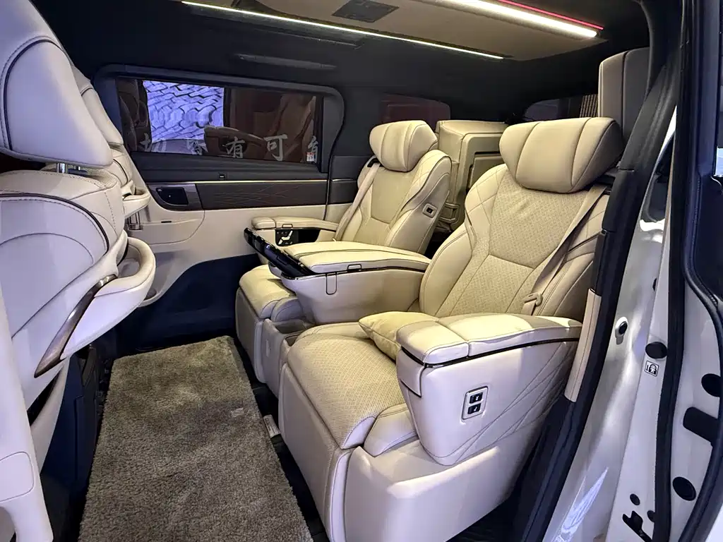 Toyota Alphard 2023 — фото 6