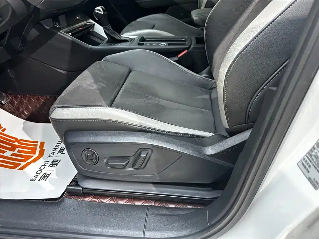 Audi Q3 2023 — фото 11