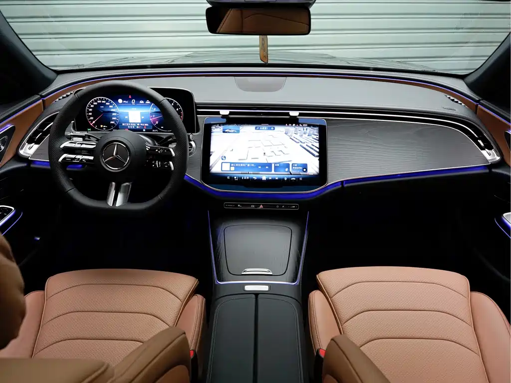 Mercedes-Benz E-Class 2024 — фото 17