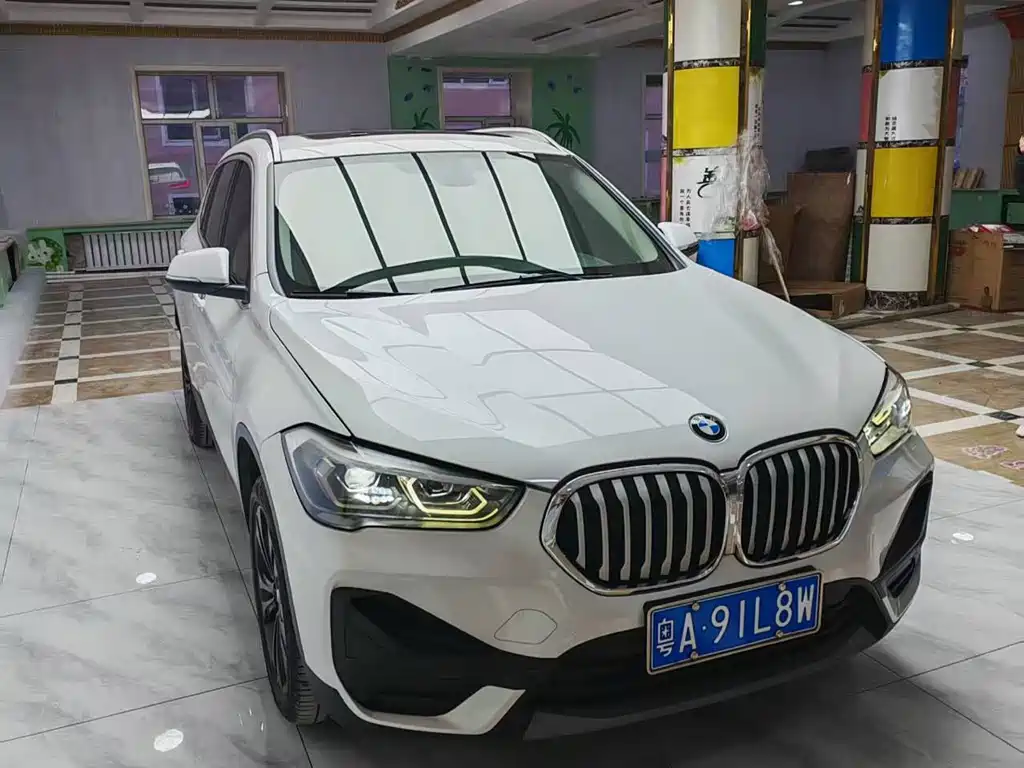 BMW X1 2022 — фото 3