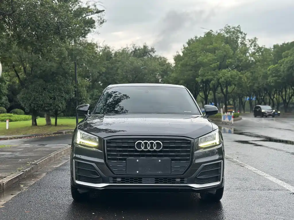 Audi Q2L 2020 — фото 2