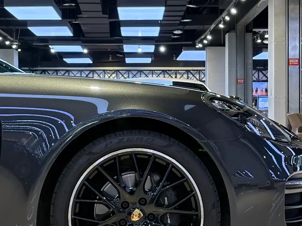 Porsche Panamera 2021