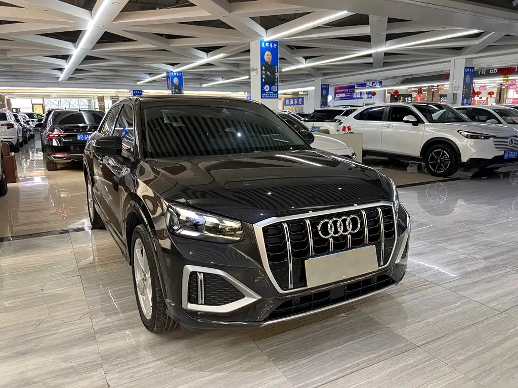 Audi Q2L 2022