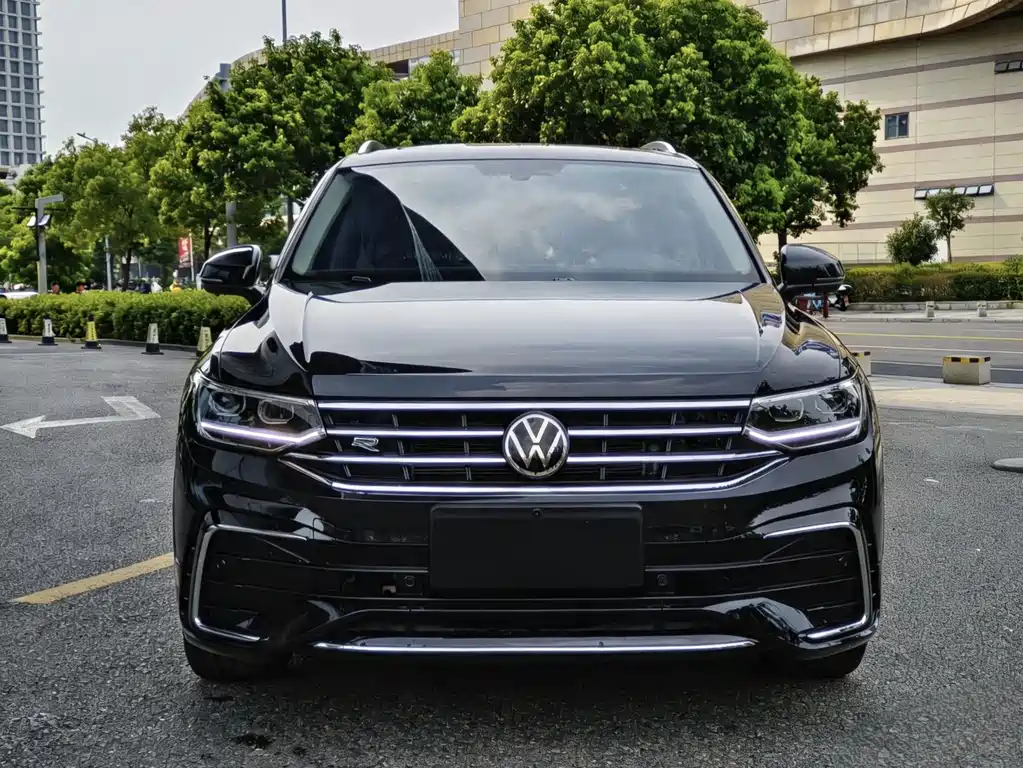 Volkswagen Tiguan L 2024 — фото 2
