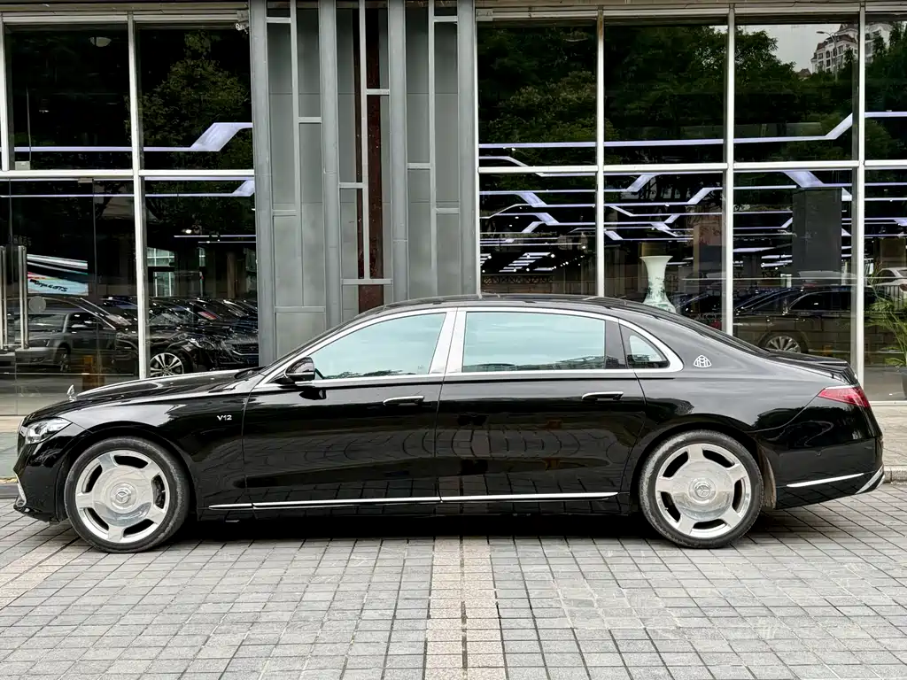 Mercedes-Benz S-Class 2022