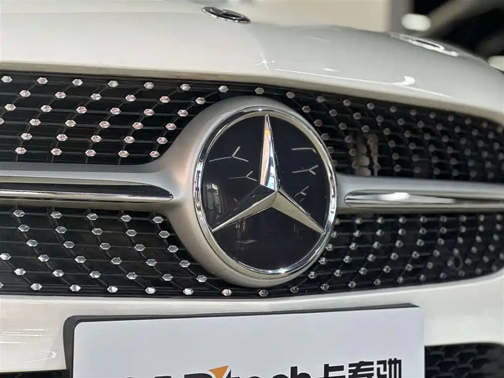 Mercedes-Benz A-Class 2019 — фото 13