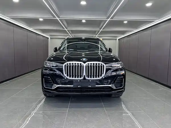 BMW X7 2021