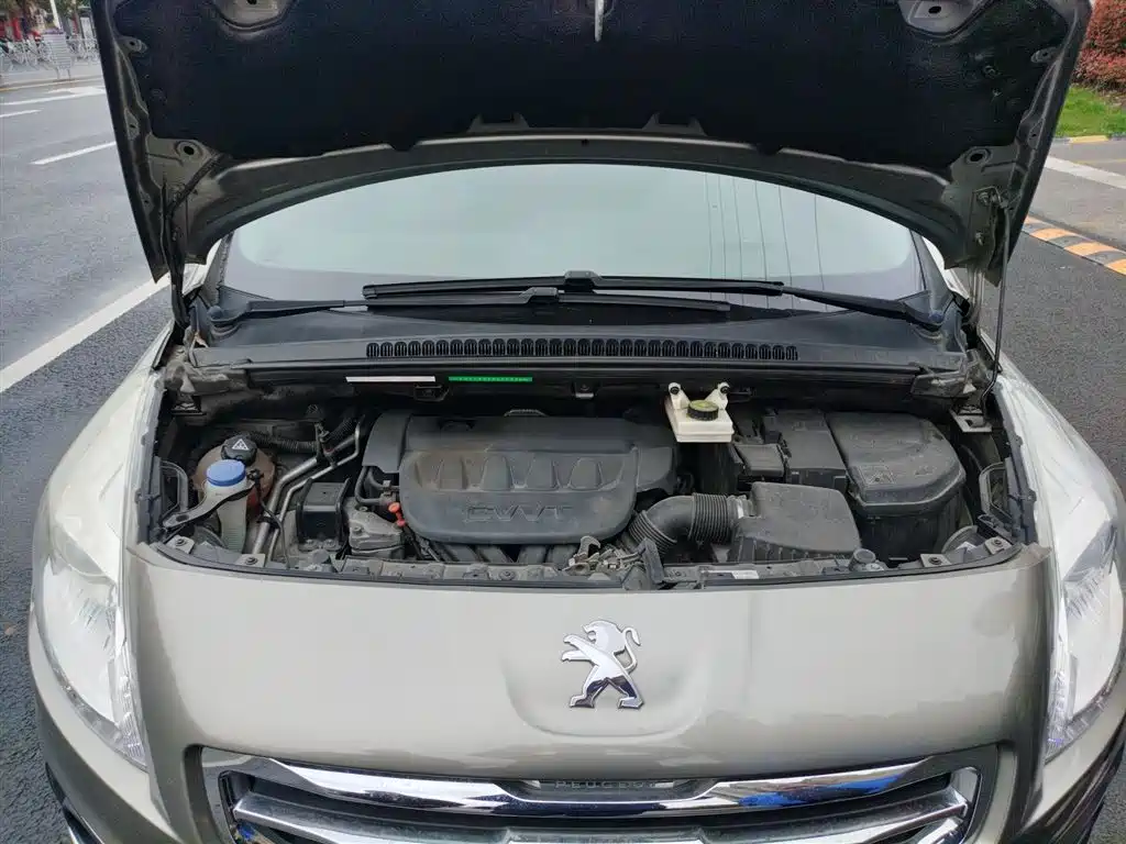 Peugeot 3008 2016 — фото 11