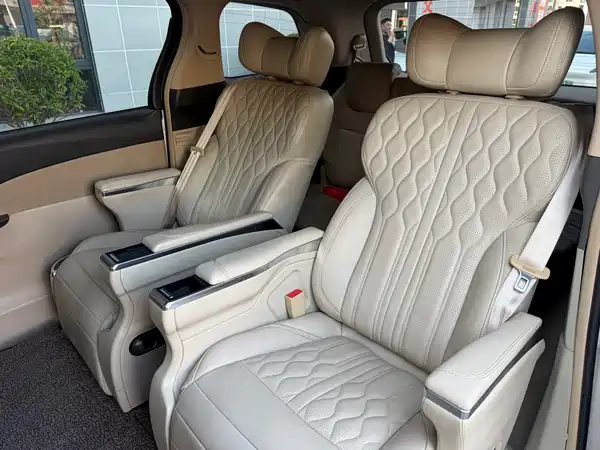 Toyota Previa 2015