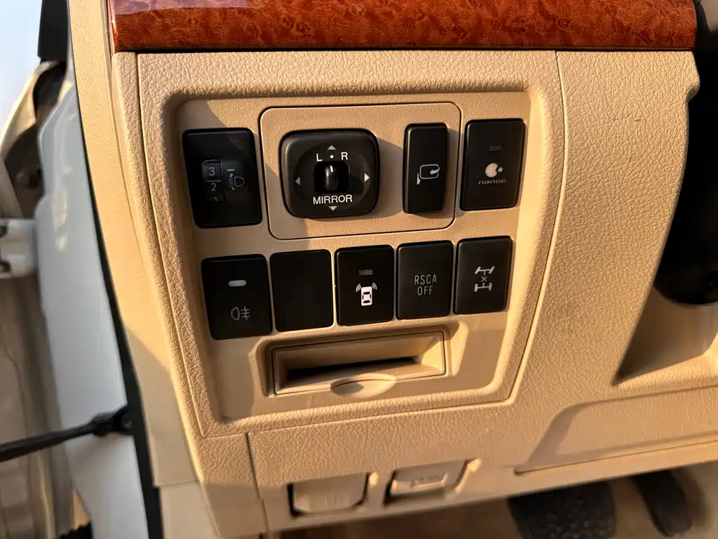 Toyota Land Cruiser 2016 — фото 13