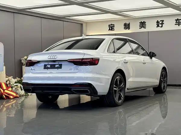 Audi A4L 2023
