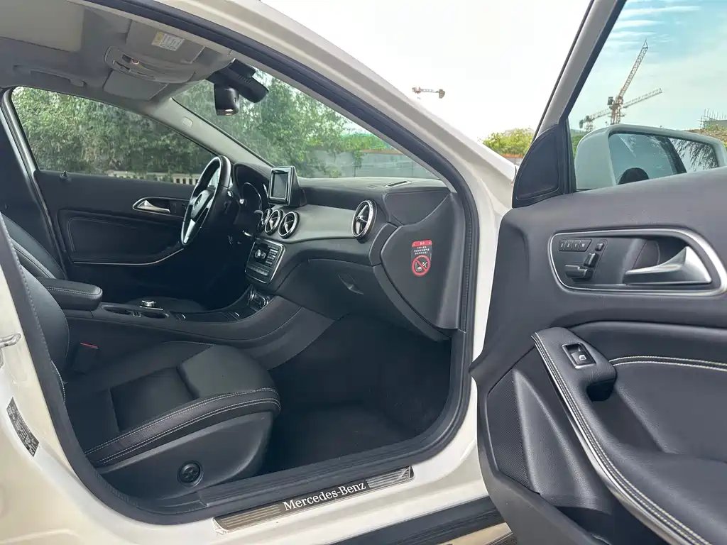 Mercedes-Benz GLA 2015 — фото 13