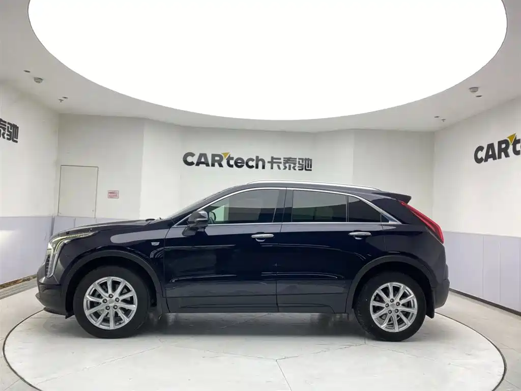 Cadillac XT4 2020 — фото 8