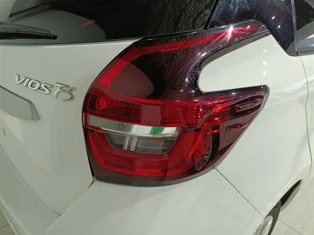 Toyota Vios FS 2021 — фото 19