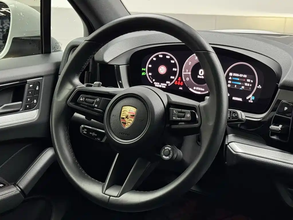 Porsche Cayenne 2024 — фото 14