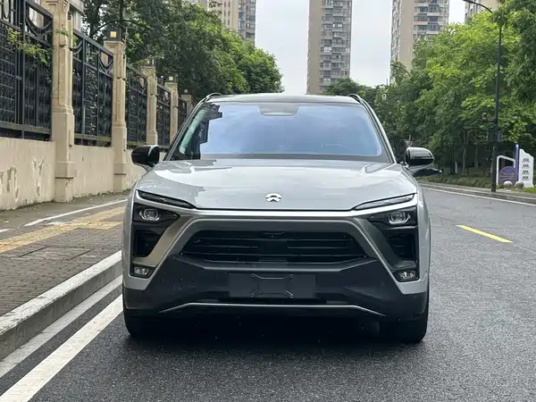 NIO ES8 2019