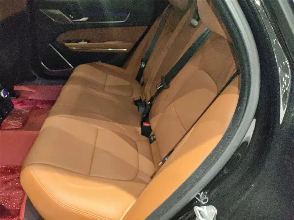 Jaguar XFL 2025 — фото 17