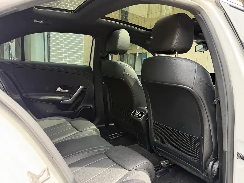 Mercedes-Benz A-Class 2023 — фото 14
