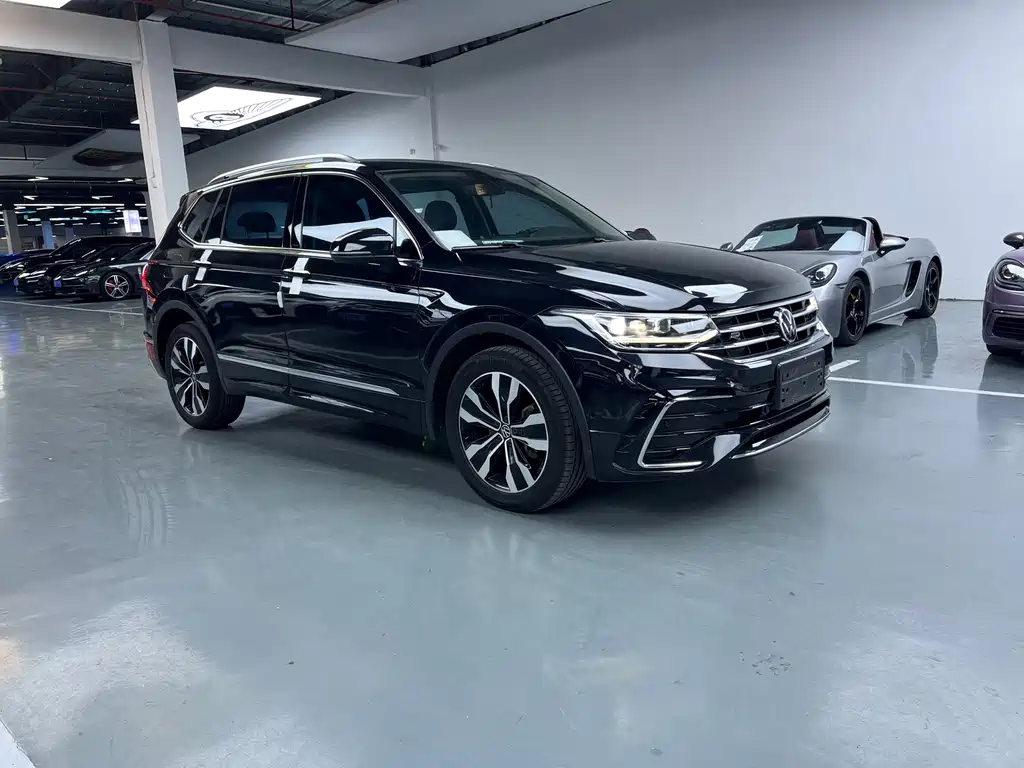 Volkswagen Tiguan L 2022 — фото 3
