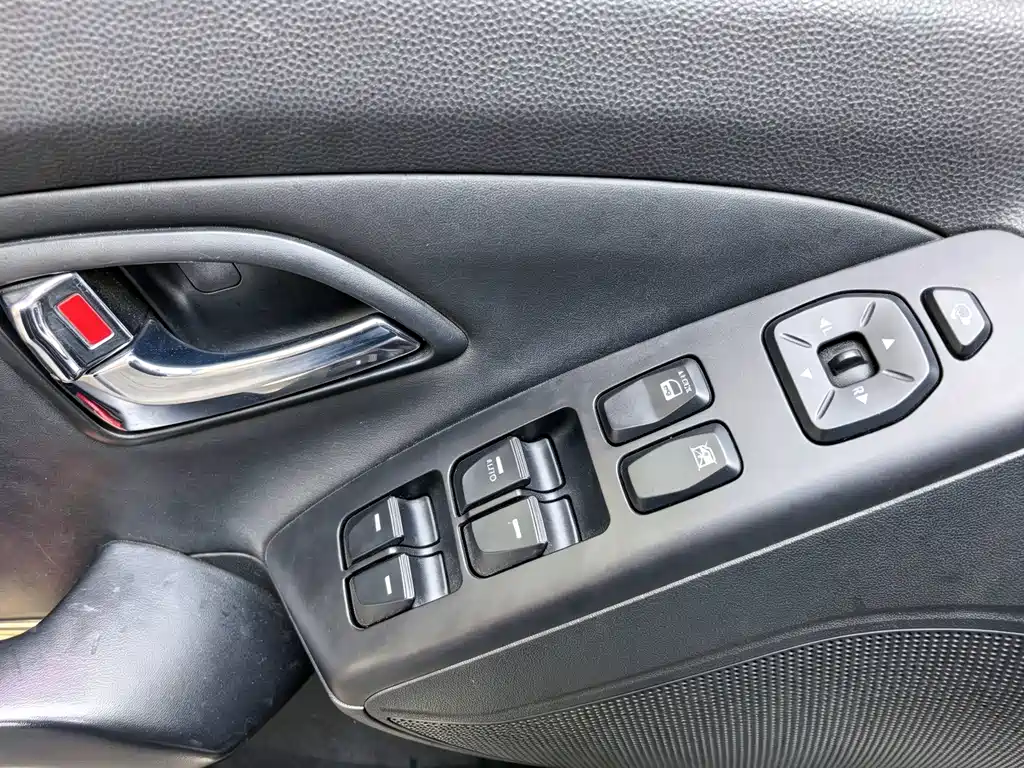Hyundai ix35 2017 — фото 17