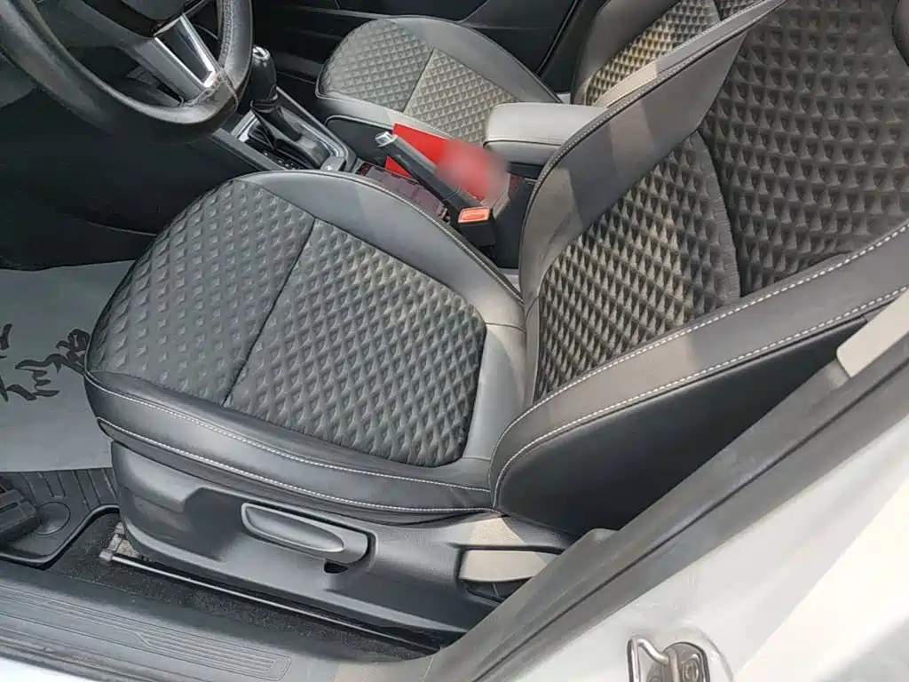 Skoda Kamiq 2020 — фото 11