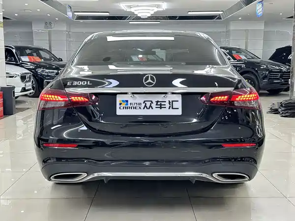 Mercedes-Benz E-Class 2022