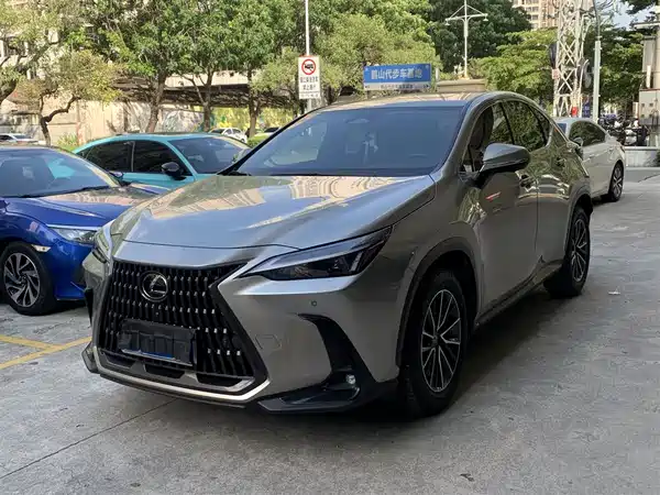 Lexus NX 2024