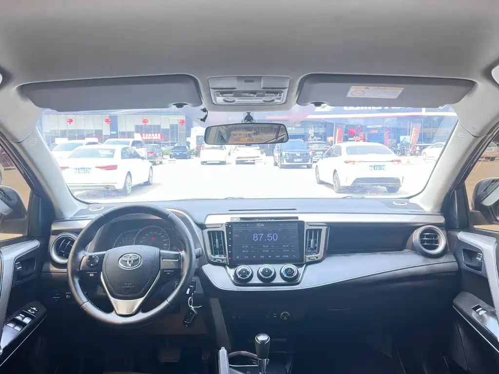 Toyota RAV4 2017